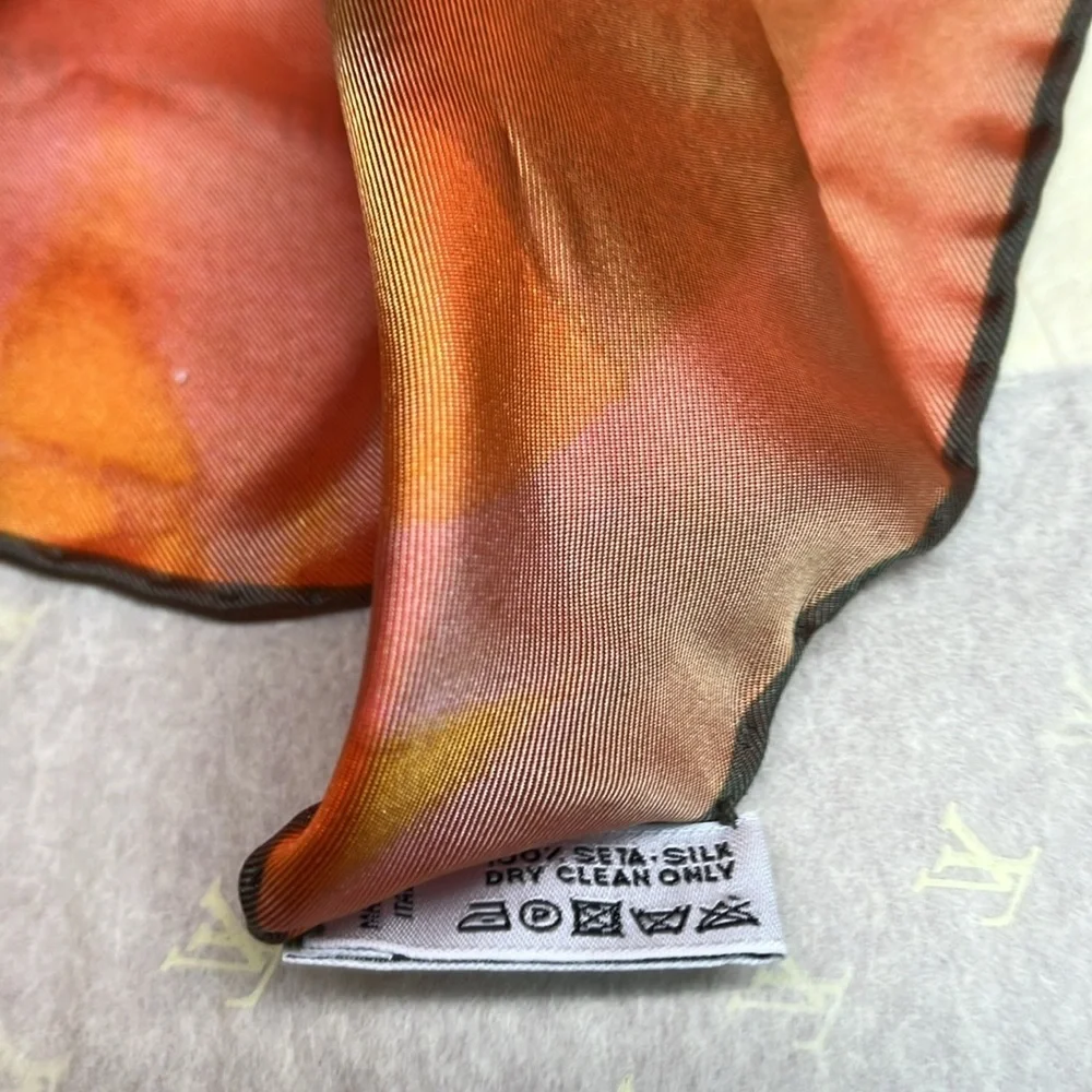 LOUIS VUITTON VINTAGE SILK SCARF